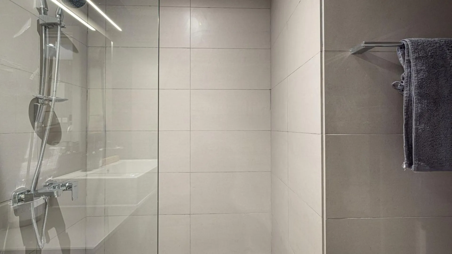 1Br Aesthetic Home By Blue Cloud Holidays Sardzsa Apartman
